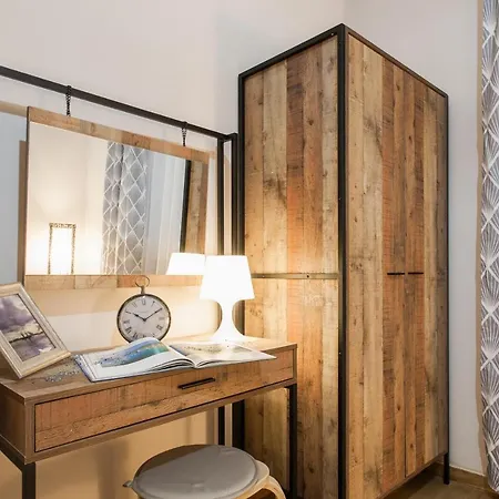 Апартаменты Syntagma 3 Bedroom Sweet And Practical *