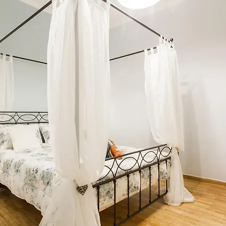 Syntagma 3 Bedroom Sweet And Practical Апартаменты