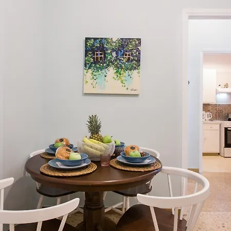 Syntagma 3 Bedroom Sweet And Practical Апартаменты