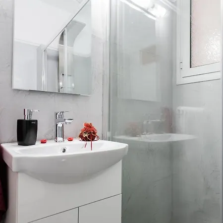 Syntagma 3 Bedroom Sweet And Practical Апартаменты *